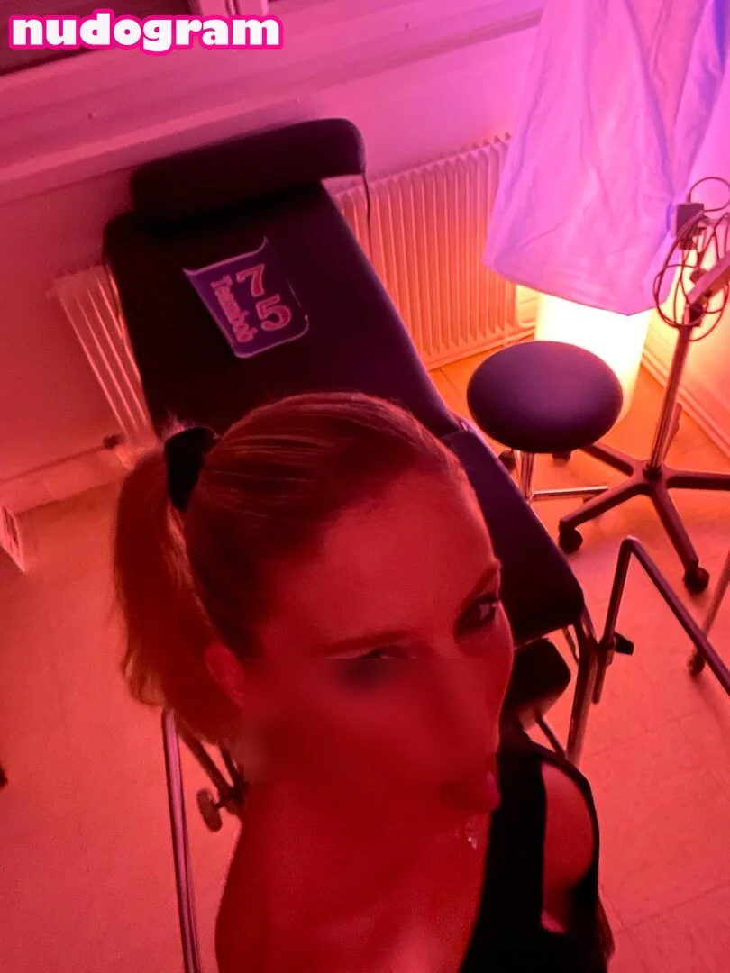 aurbeaureal OnlyFans free account photo 1 - aurbeaureal nudes and sex tapes