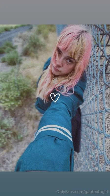 gaptoothgirl OnlyFans free account photo 20 - gaptoothgirl nudes and sex tapes