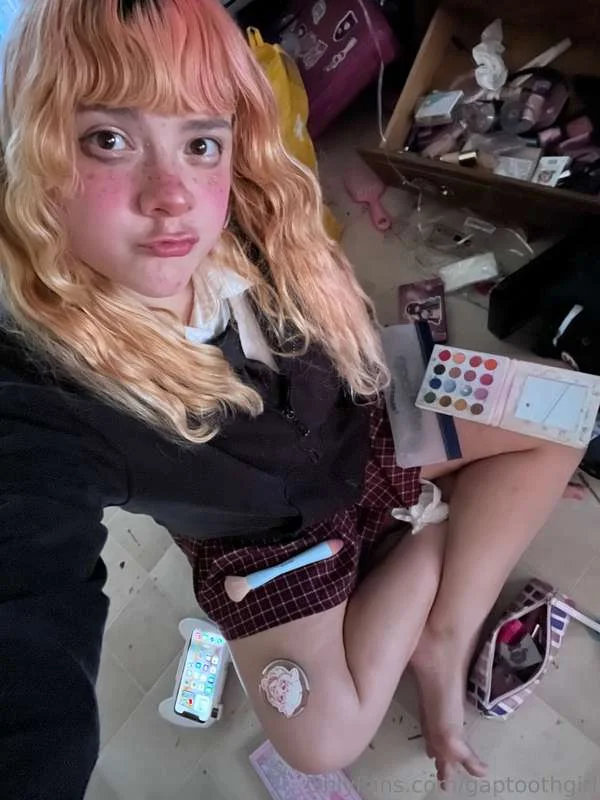 gaptoothgirl OnlyFans free account photo 31 - gaptoothgirl nudes and sex tapes