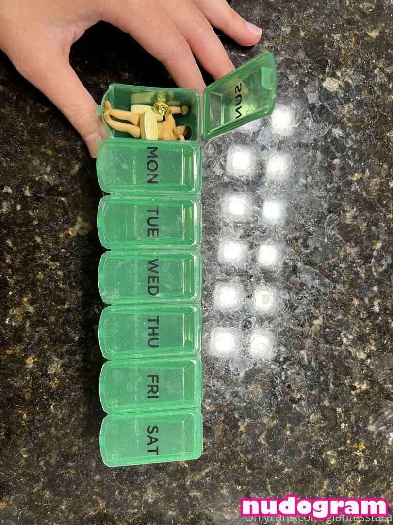 Giantess Tara OnlyFans free account photo 5 - giantesstara nudes and sex tapes