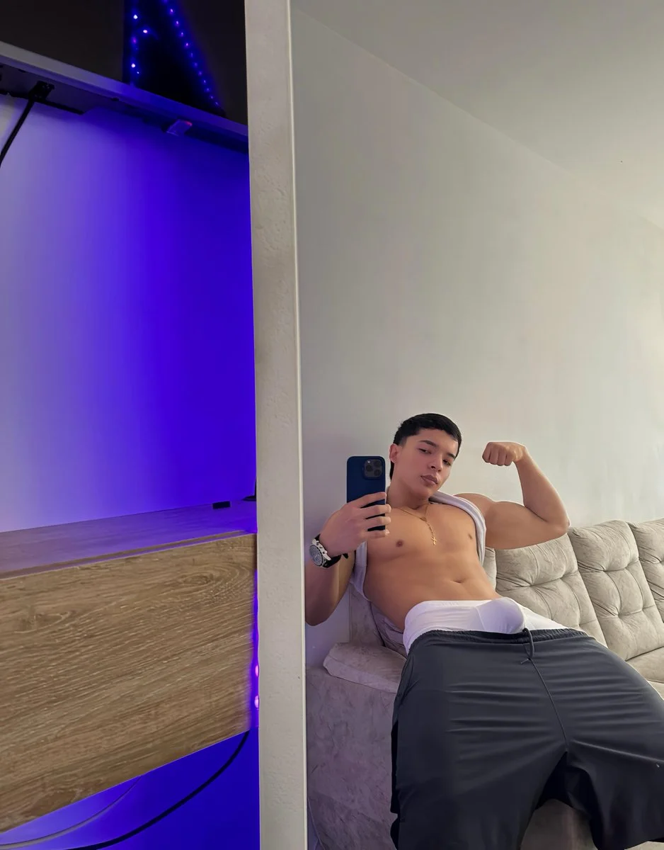 PAPUS32 OnlyFans free account photo 4 - julian32gou nudes and sex tapes