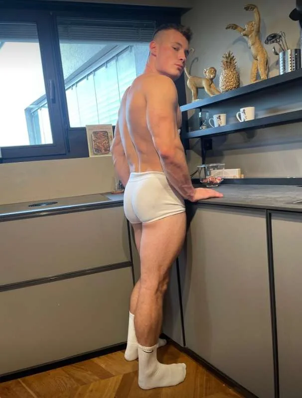 Mikey Baxter OnlyFans free account photo 1 - mikeybaxter nudes and sex tapes