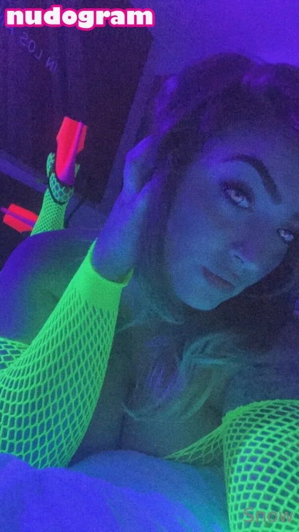 SecretLifeOfSnow ❄️ OnlyFans free account photo 17 - snowbunnygang420 nudes and sex tapes