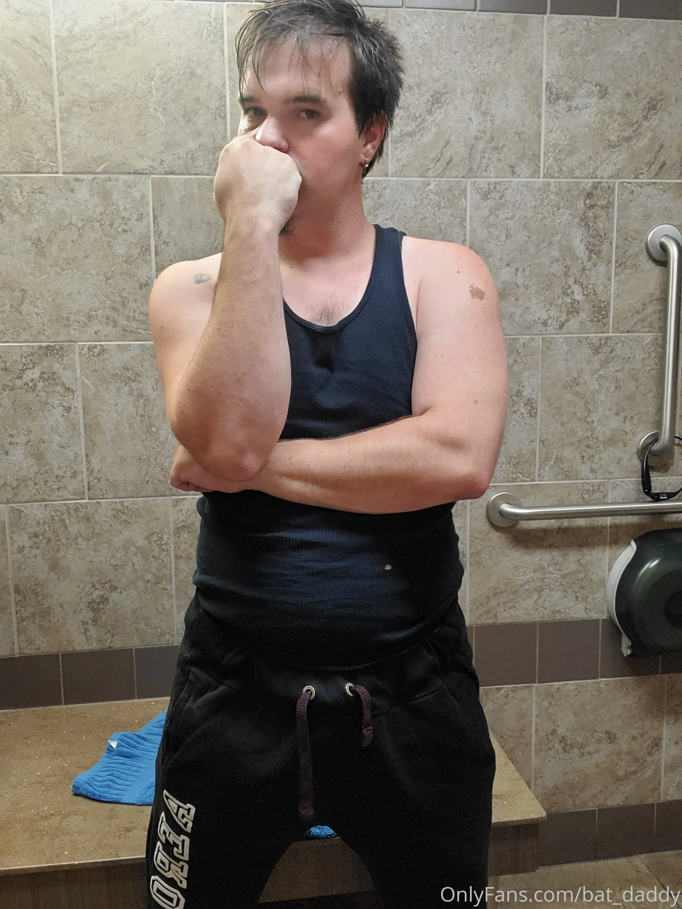 Joshua OnlyFans free account photo 23 - bat_daddy nudes and sex tapes