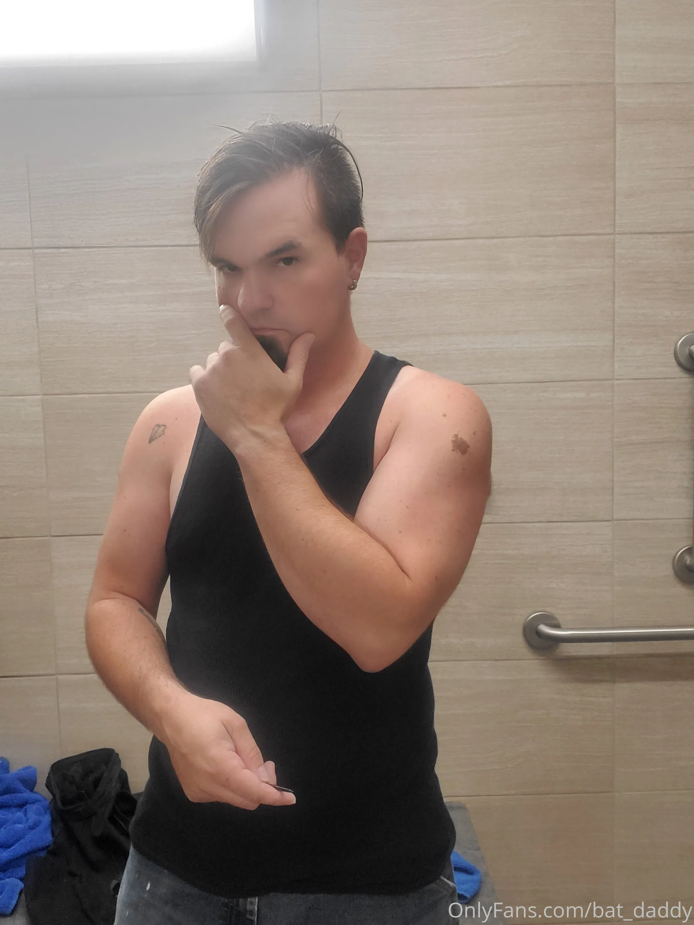 Joshua OnlyFans free account photo 5 - bat_daddy nudes and sex tapes