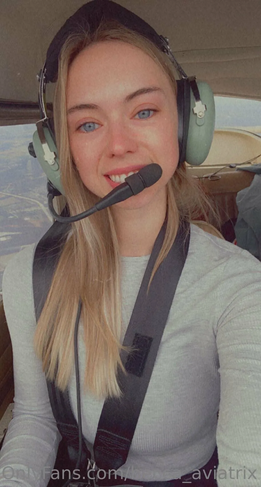 Becca_aviatrix OnlyFans free account photo 22 - becca_aviatrix nudes and sex tapes