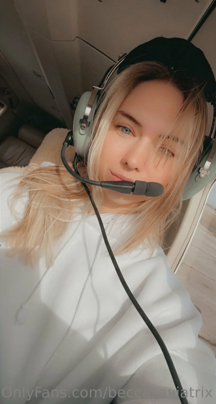 Becca_aviatrix OnlyFans free account photo 21 - becca_aviatrix nudes and sex tapes