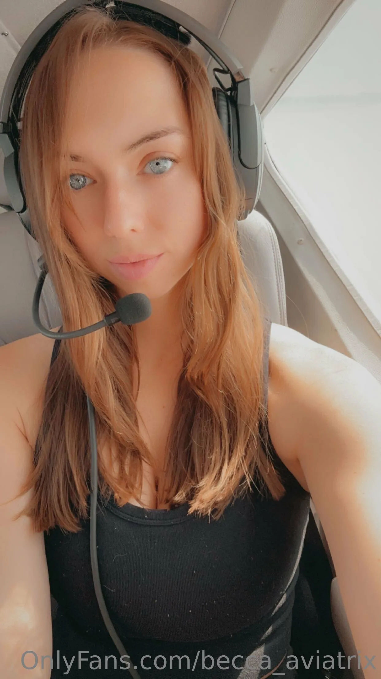 Becca_aviatrix OnlyFans free account photo 7 - becca_aviatrix nudes and sex tapes