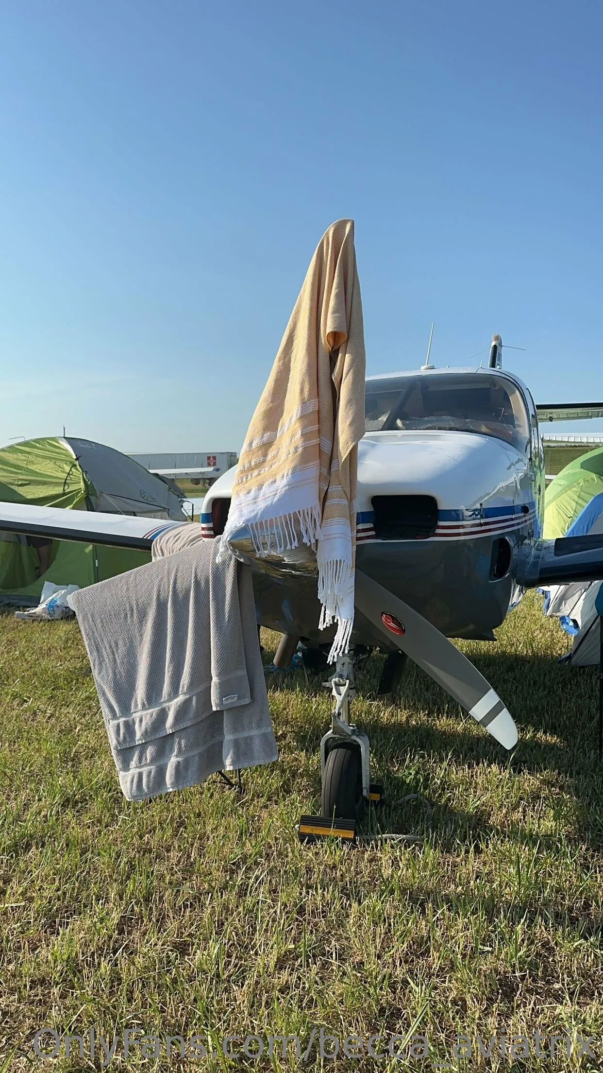 Becca_aviatrix OnlyFans free account photo 4 - becca_aviatrix nudes and sex tapes