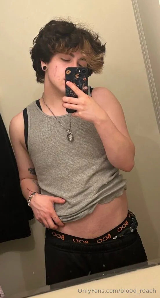 Jax 💫 OnlyFans free account photo 9 - blo0d_r0ach nudes and sex tapes