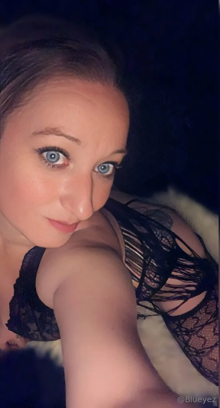 Blueyez OnlyFans free account photo 20 - blueyez83 nudes and sex tapes