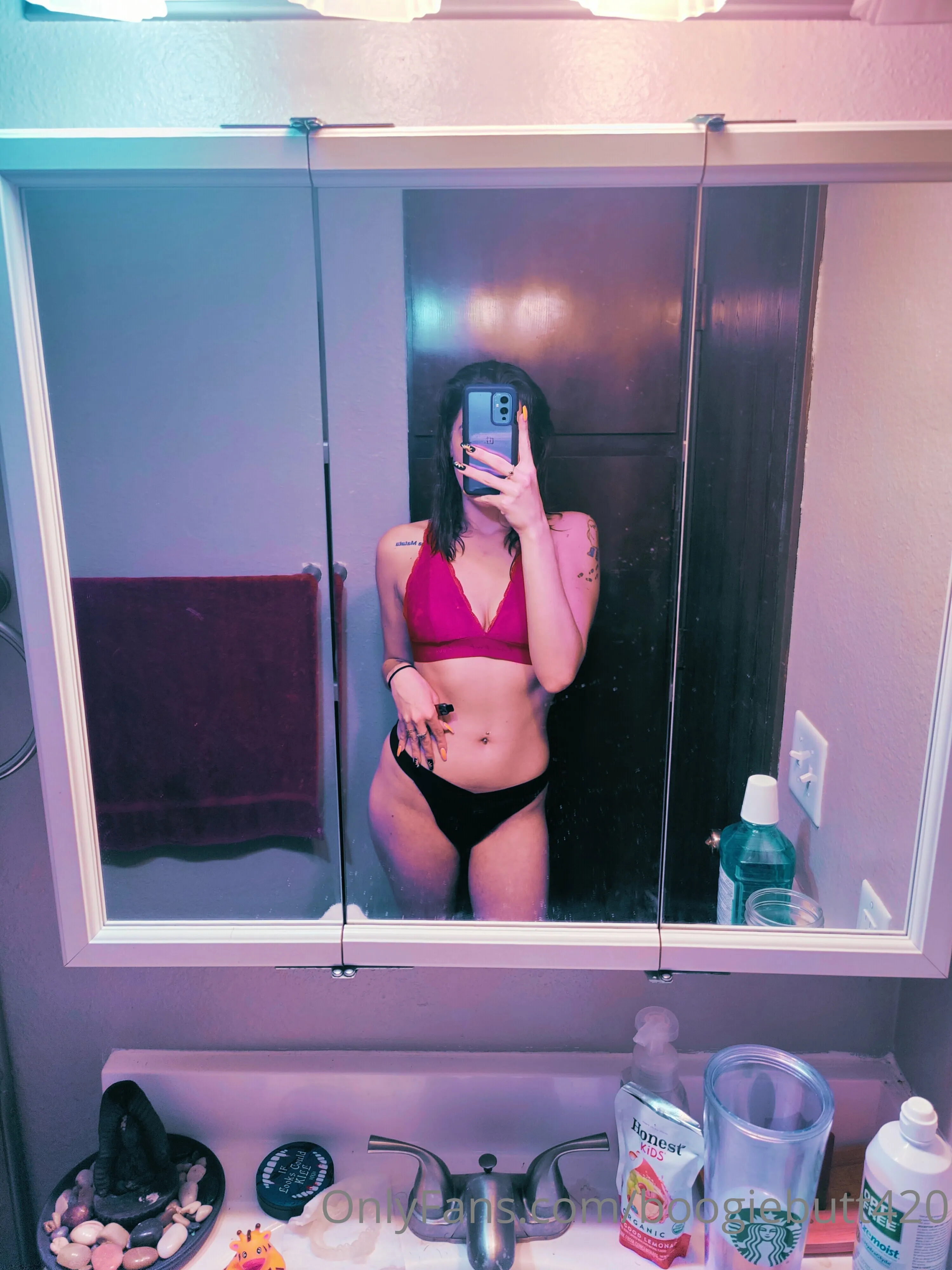 April OnlyFans free account photo 1 - boogiebutt420 nudes and sex tapes