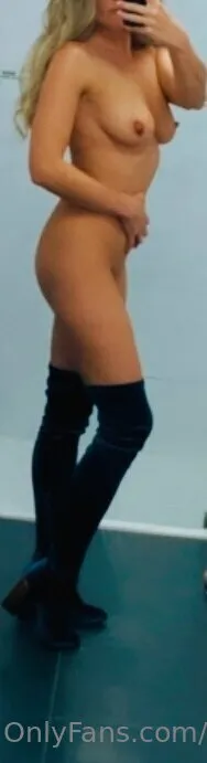 B OnlyFans free account photo 7 - buttercup122 nudes and sex tapes