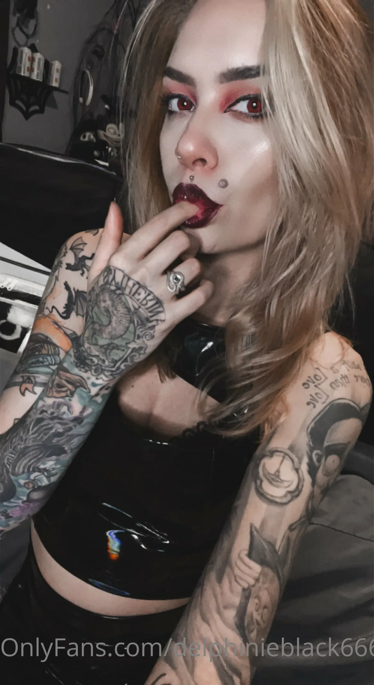 Delphine Black Free OnlyFans free account photo 26 - delphinieblack666 nudes and sex tapes