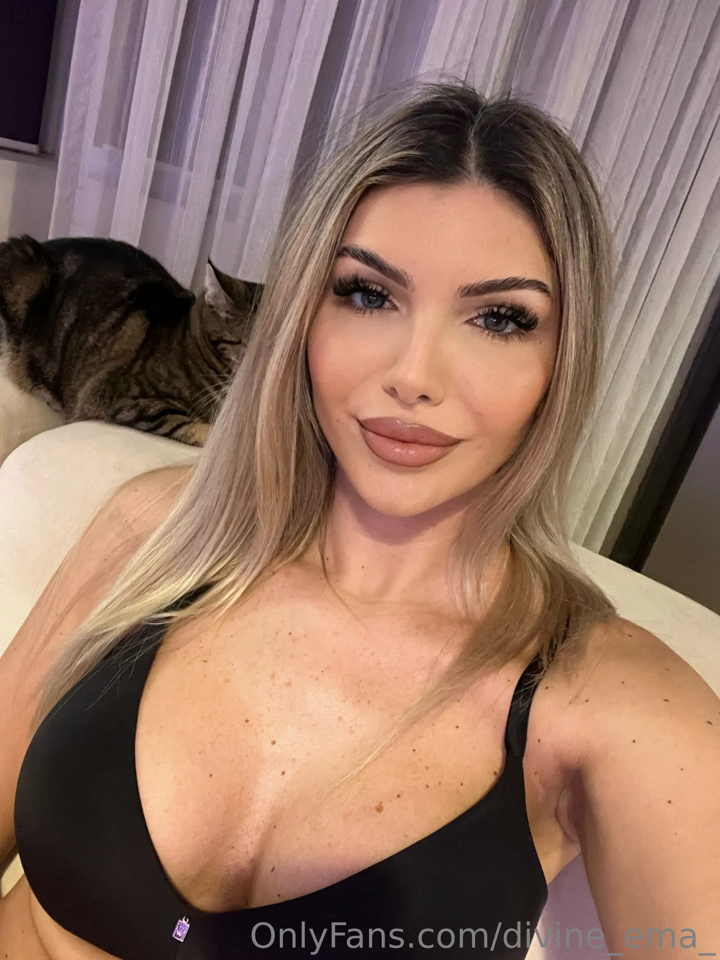 Ema OnlyFans free account photo 6 - divine_ema_ nudes and sex tapes