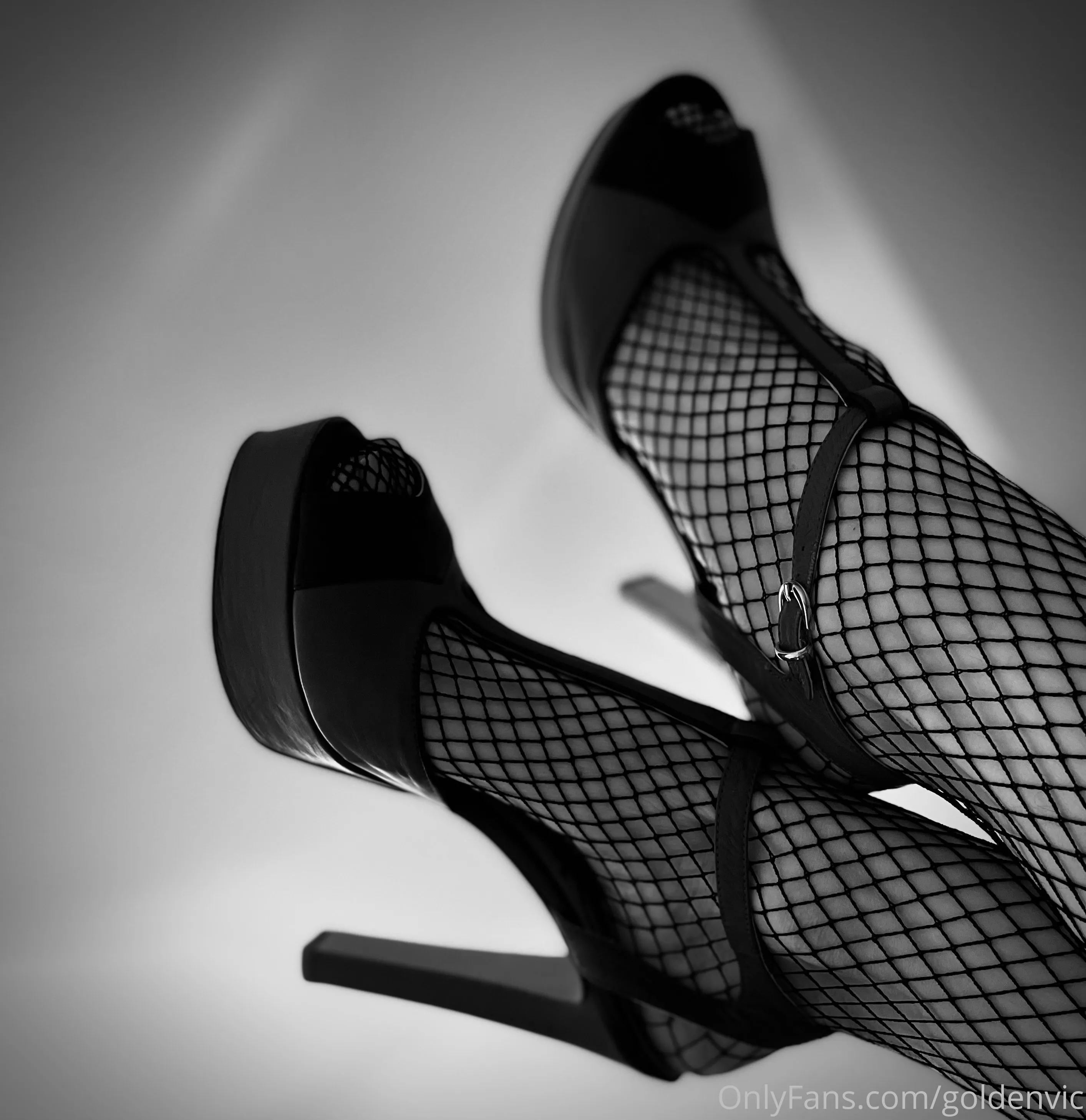 Golden Victoria OnlyFans free account photo 10 - goldenvic nudes and sex tapes