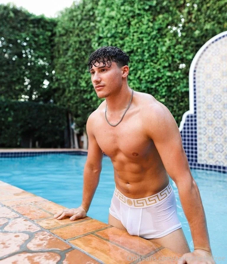 Aaron Adonis FREE OnlyFans free account photo 10 - aaronadonisfree nudes and sex tapes