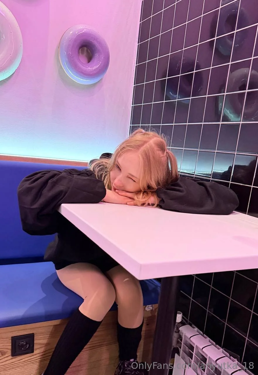 ☀️ 𝓐𝓷𝓷𝓪 ☀️ OnlyFans free account photo 15 - anyutka_18 nudes and sex tapes