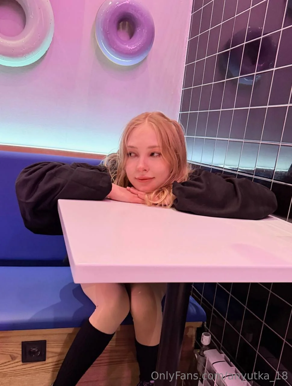 ☀️ 𝓐𝓷𝓷𝓪 ☀️ OnlyFans free account photo 14 - anyutka_18 nudes and sex tapes