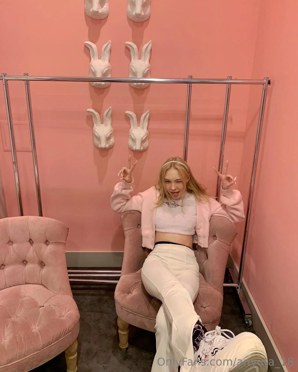 ☀️ 𝓐𝓷𝓷𝓪 ☀️ OnlyFans free account photo 9 - anyutka_18 nudes and sex tapes