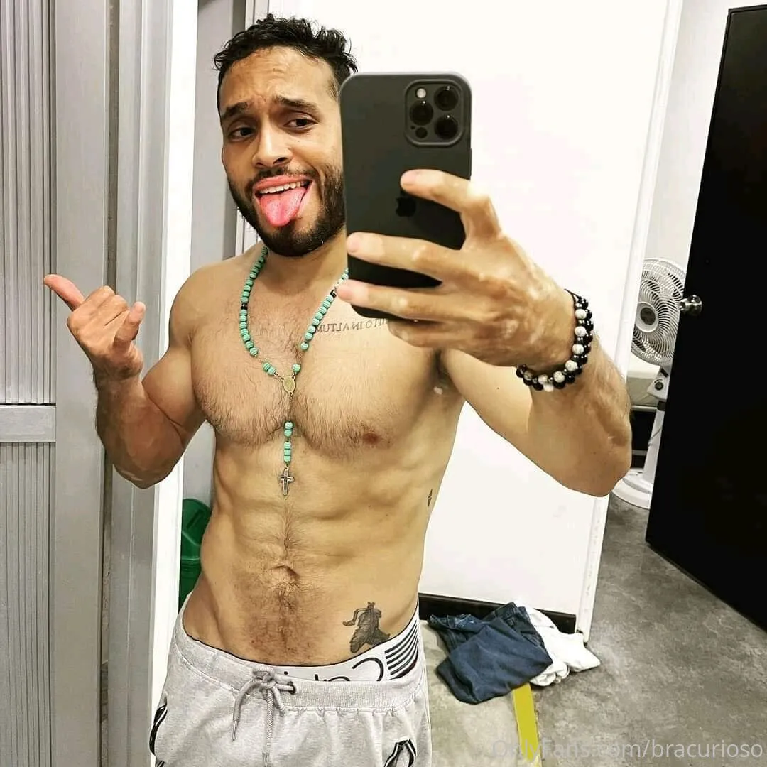 Brayan OnlyFans free account photo 1 - bracurioso nudes and sex tapes