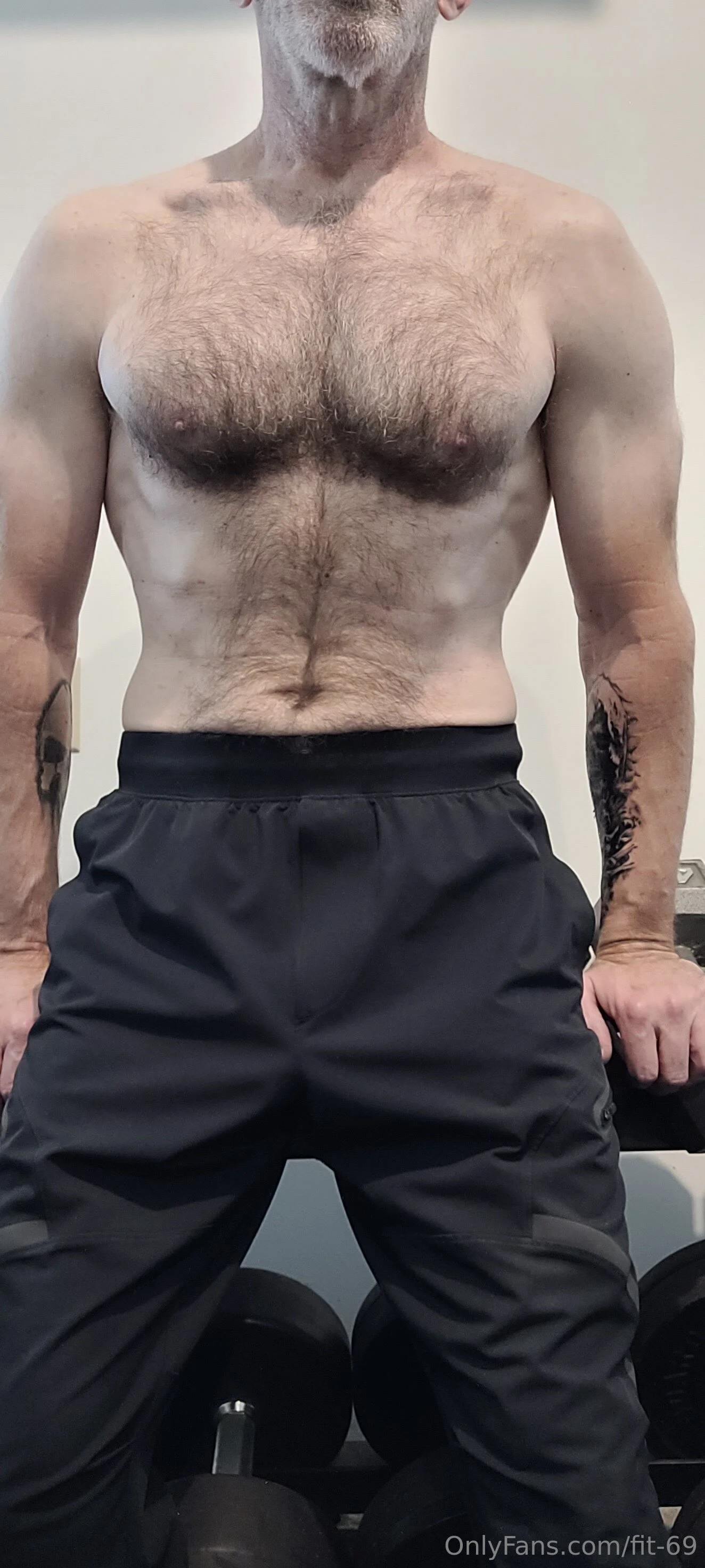 Hairy Daddy OnlyFans free account photo 13 - fit-69 nudes and sex tapes