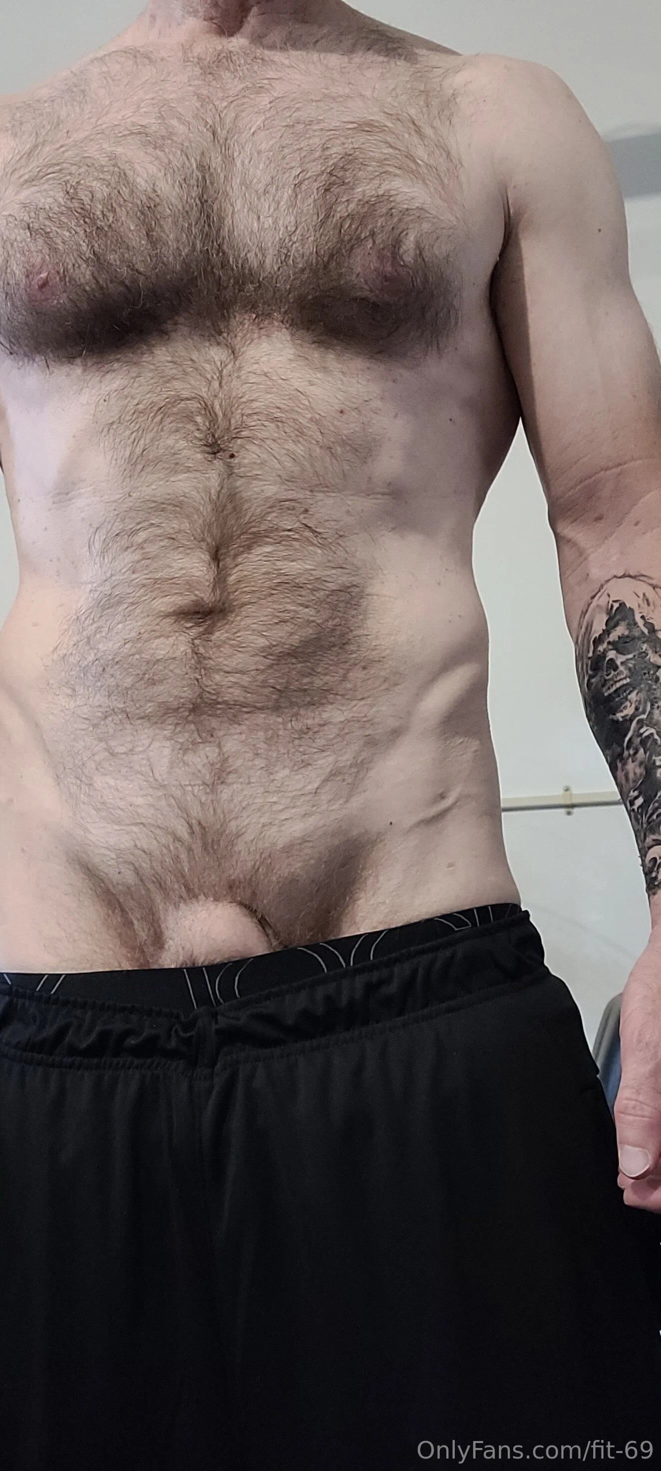 Hairy Daddy OnlyFans free account photo 11 - fit-69 nudes and sex tapes