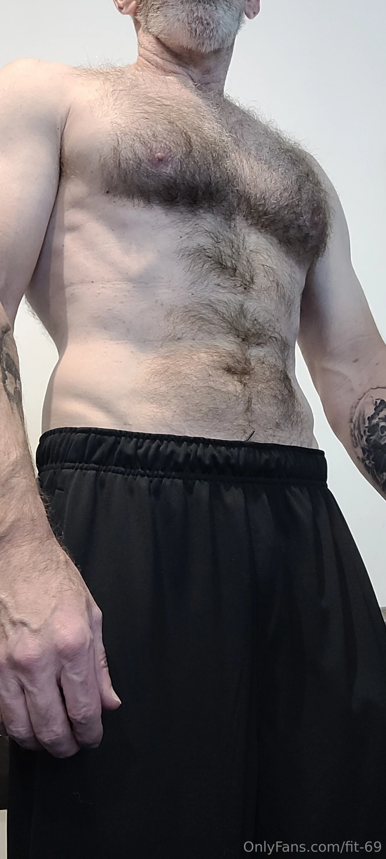 Hairy Daddy OnlyFans free account photo 10 - fit-69 nudes and sex tapes