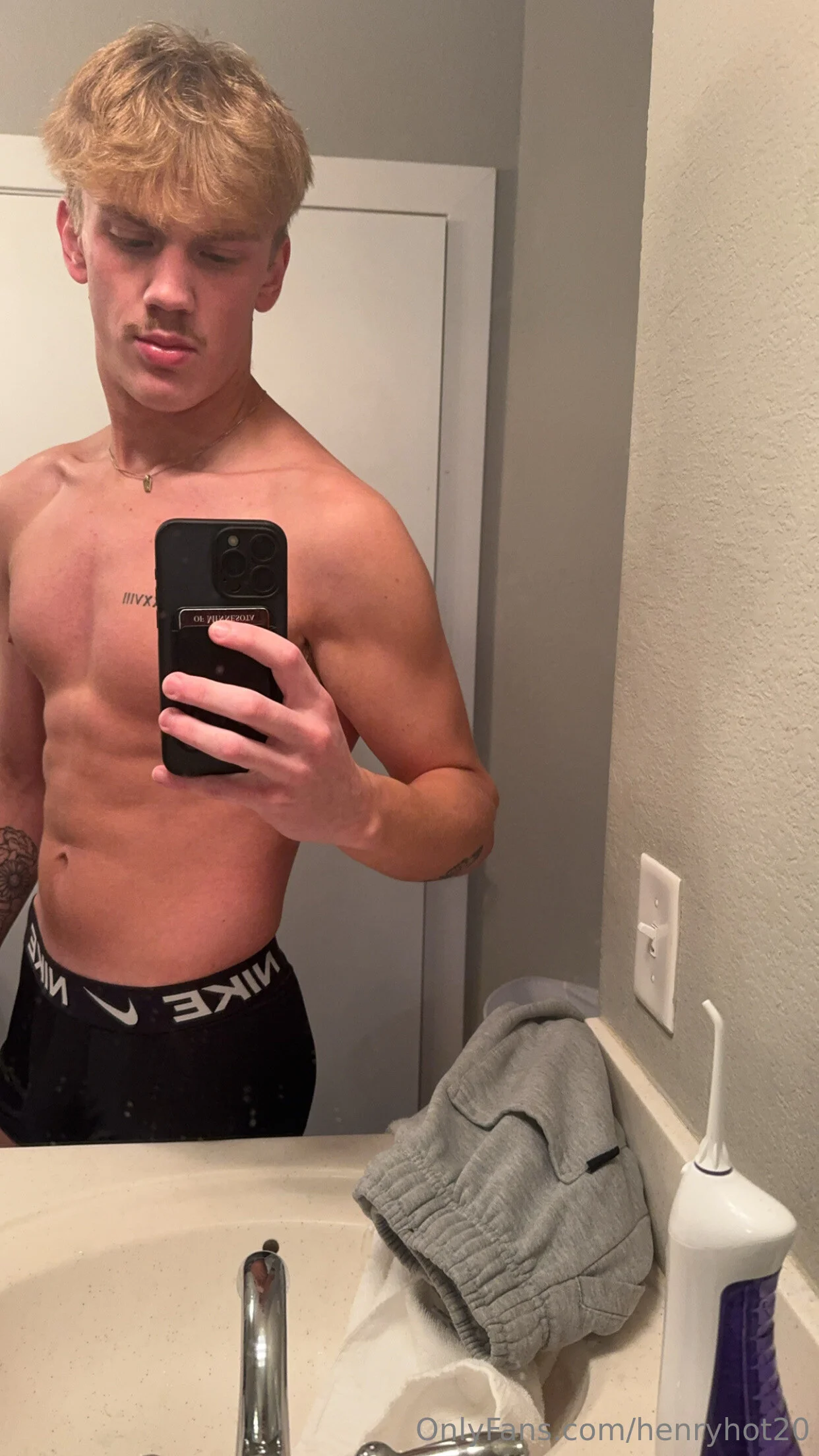 henryhot OnlyFans free account photo 7 - henryhot20 nudes and sex tapes