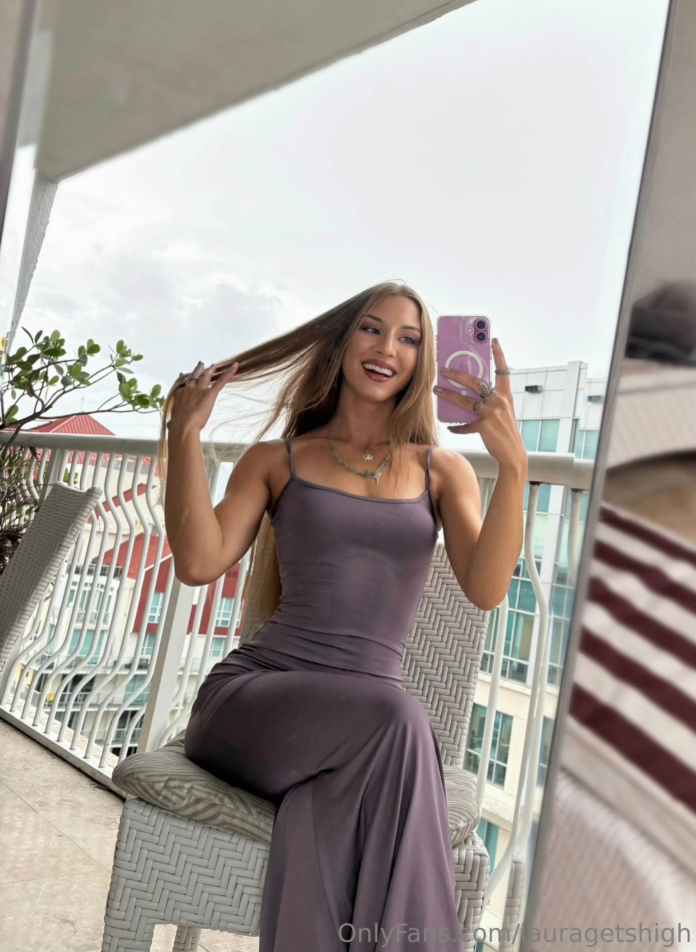 Laura🧘‍♀️ OnlyFans free account photo 8 - lauragetshigh nudes and sex tapes