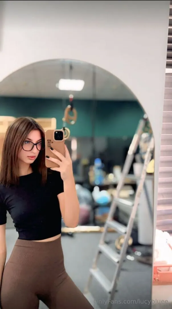 LUCY BLUE OnlyFans free account photo 35 - lucybluee nudes and sex tapes