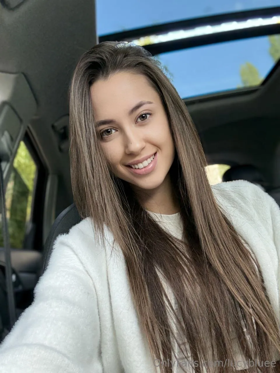 LUCY BLUE OnlyFans free account photo 18 - lucybluee nudes and sex tapes