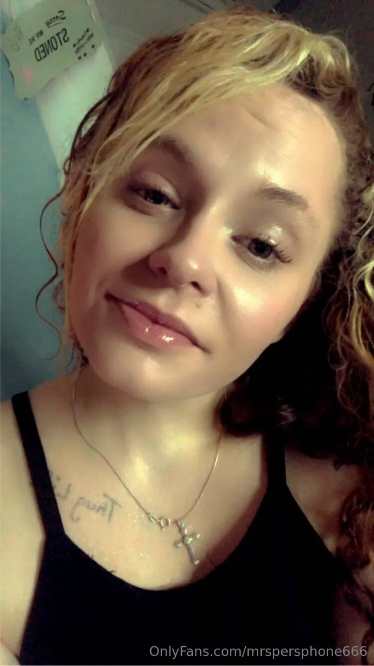 Itsallybitch OnlyFans free account photo 1 - mrspersphone666 nudes and sex tapes