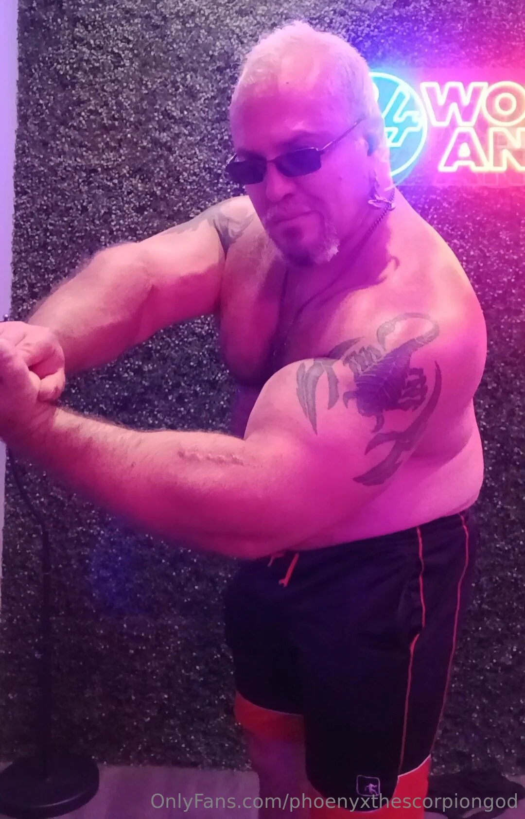 Phoenyx, The Scorpion God 💪😎🦂 OnlyFans free account photo 9 - phoenyxthescorpiongod nudes and sex tapes