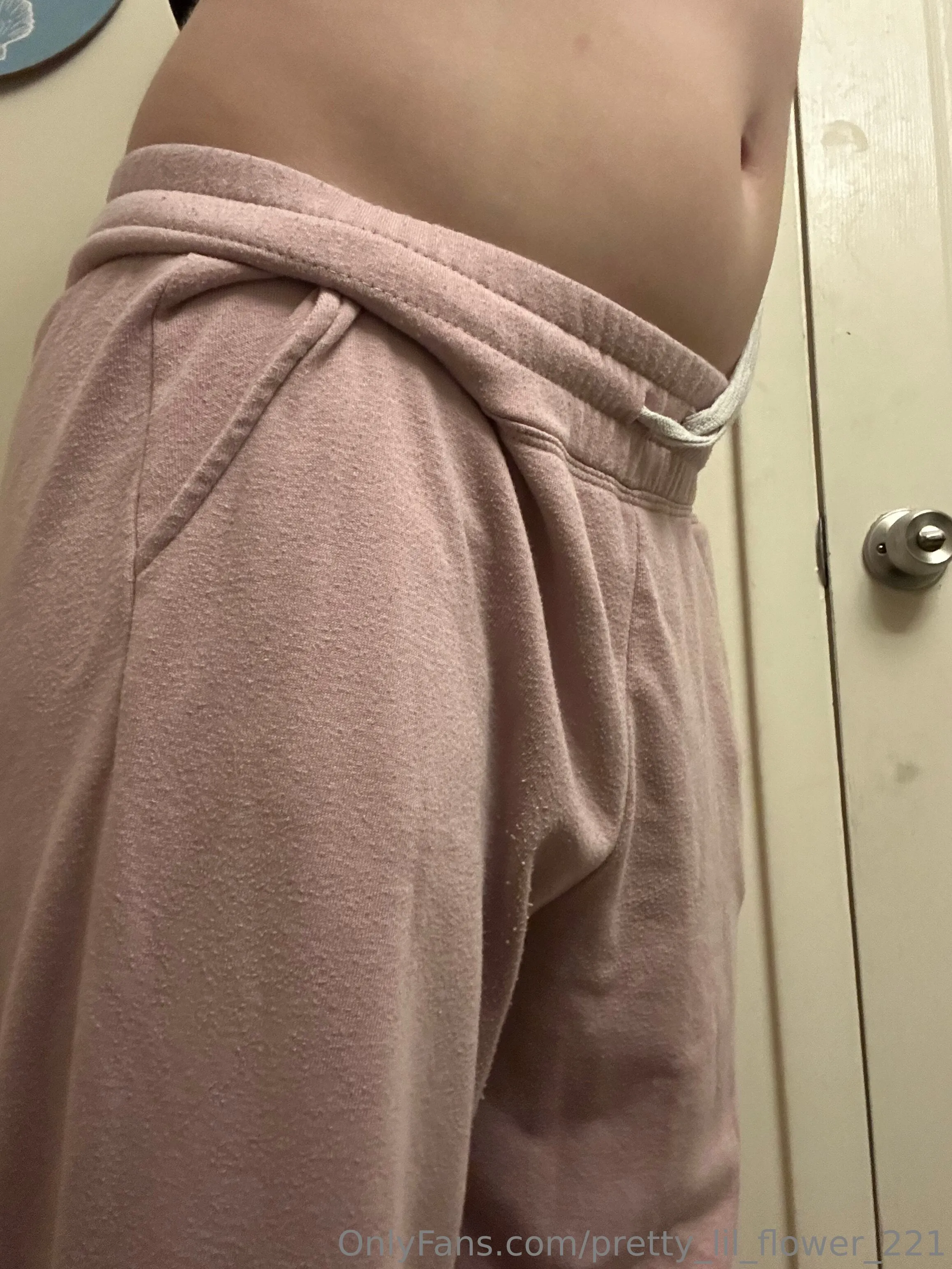 Pretty_lil_flower OnlyFans free account photo 1 - pretty_lil_flower_221 nudes and sex tapes