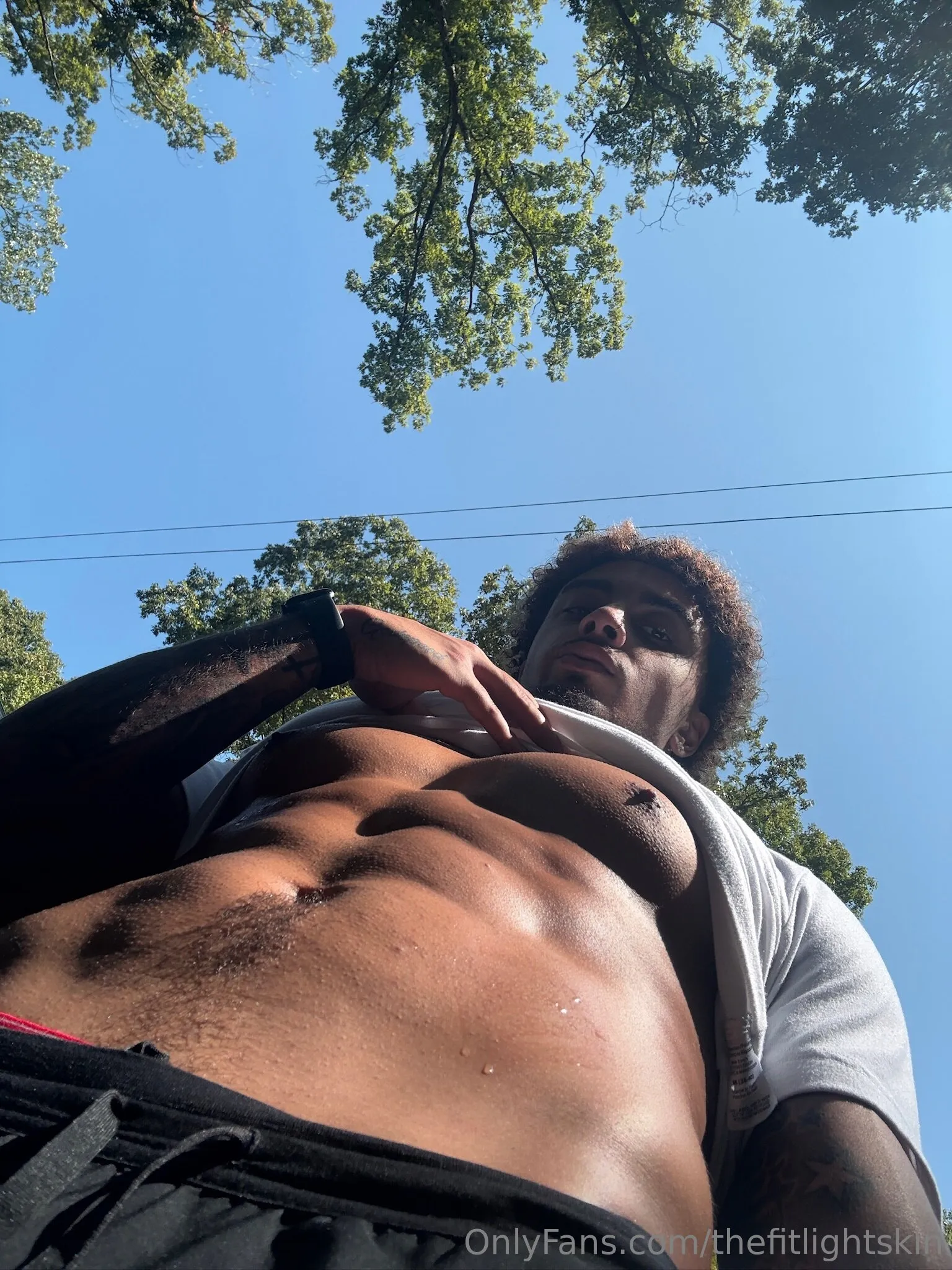 thefitlightskin OnlyFans free account photo 15 - thefitlightskin nudes and sex tapes